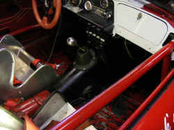 2009_0329EngineInstallation0016.JPG (108098 bytes)