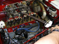 2009_0329EngineInstallation0025.JPG (161996 bytes)
